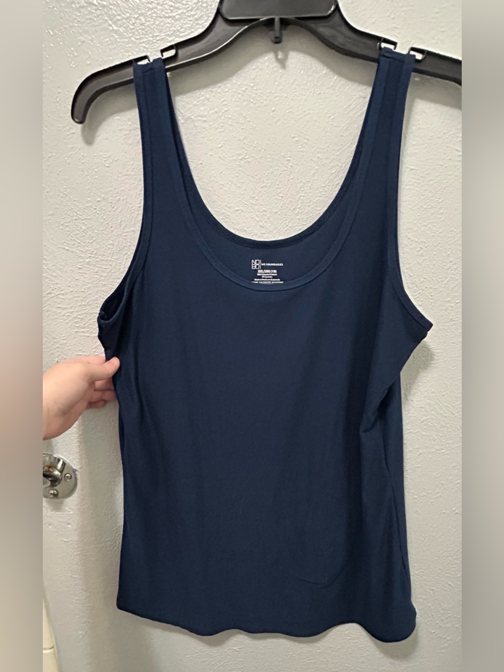 No Boundaries Navy Scoop Neck Tank Top